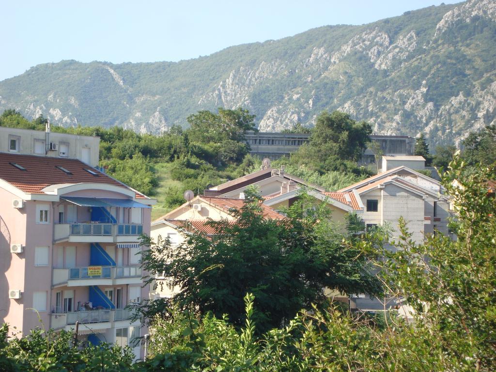 Apartment Adela Kotor Luaran gambar