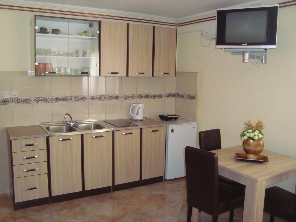 Apartment Adela Kotor Luaran gambar