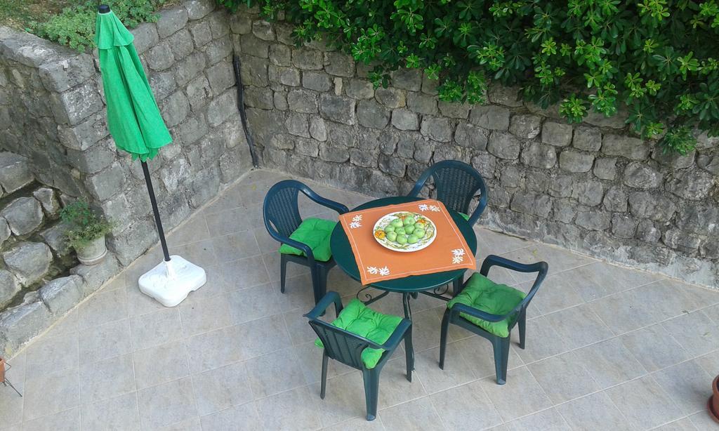 Apartment Adela Kotor Luaran gambar