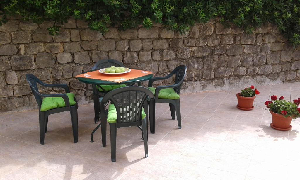 Apartment Adela Kotor Luaran gambar