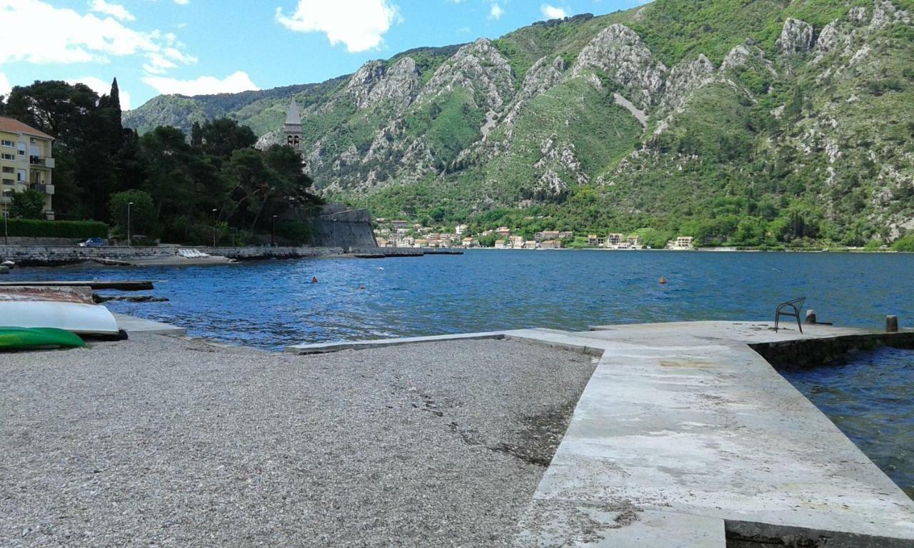 Apartment Adela Kotor Luaran gambar